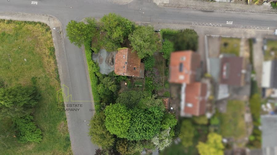 Charmantes Einfamilienhaus mit großem Grundstück und Gewerbefläche in Hannover-Wülfel, Hannover